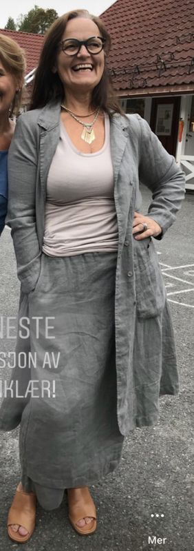 Bukseskjørt i lin, grågrønt