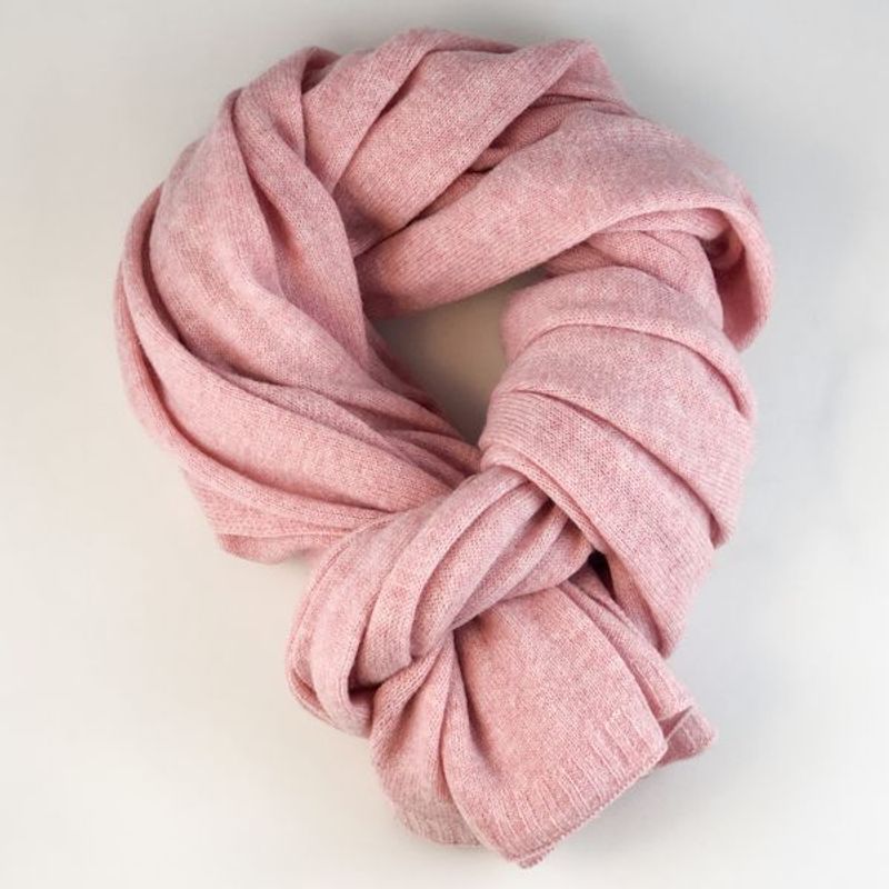 Skjerf i merinoull og cashmere NB! kun marineblått igjen