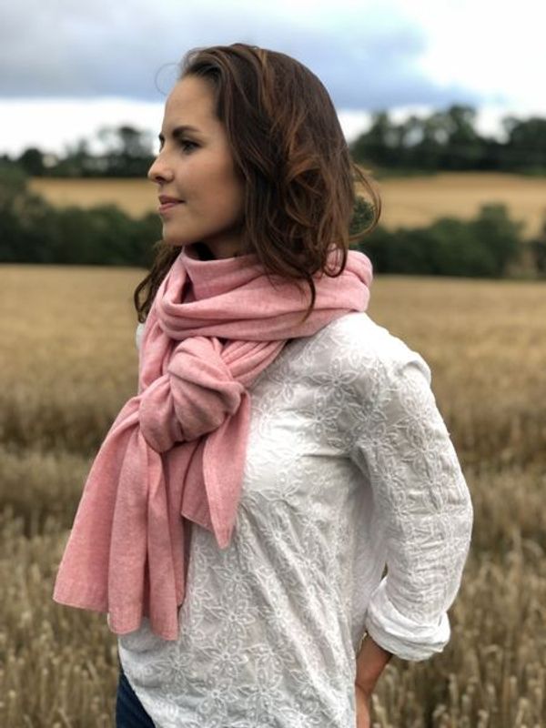 Skjerf i merinoull og cashmere NB! kun marineblått igjen